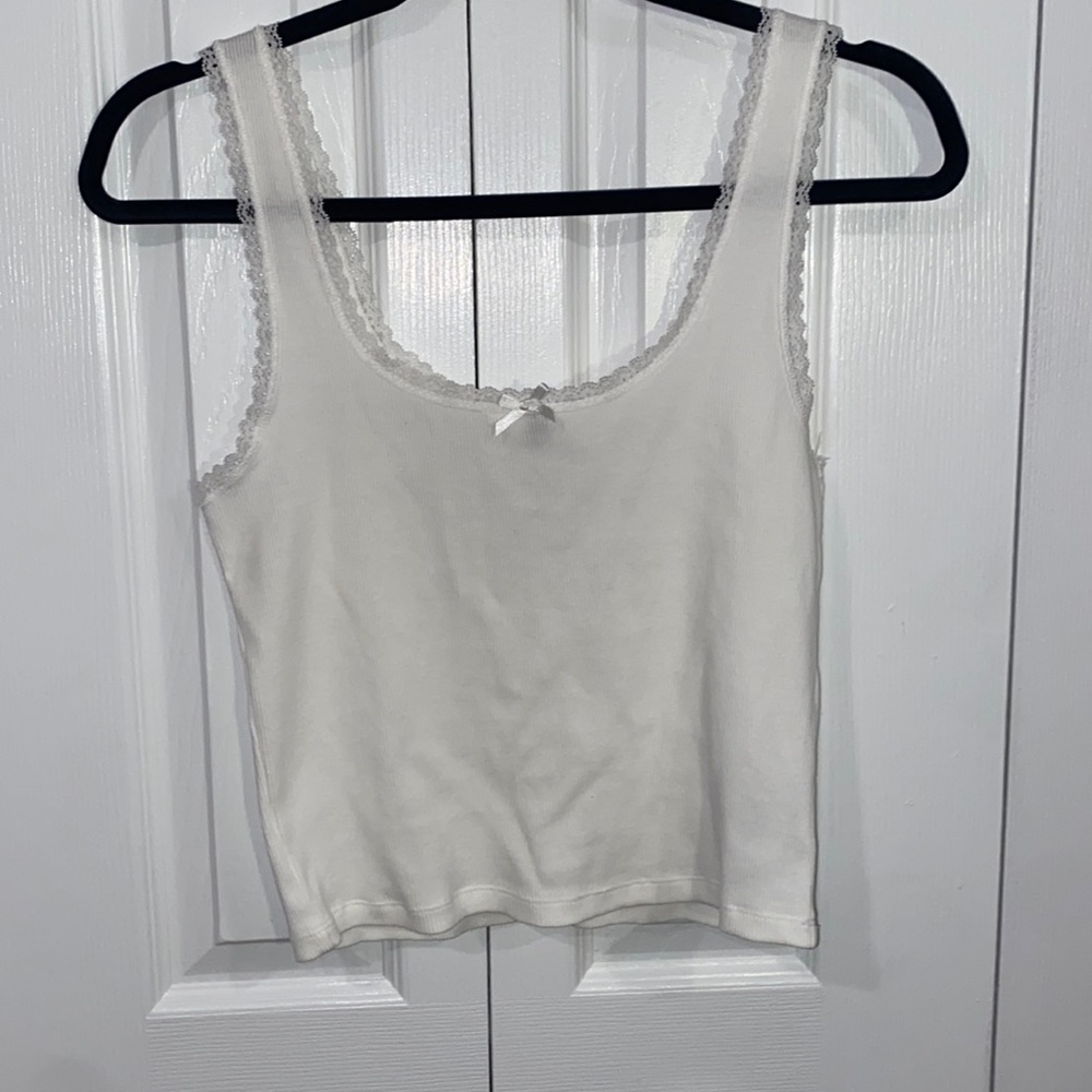 white lace trim tank